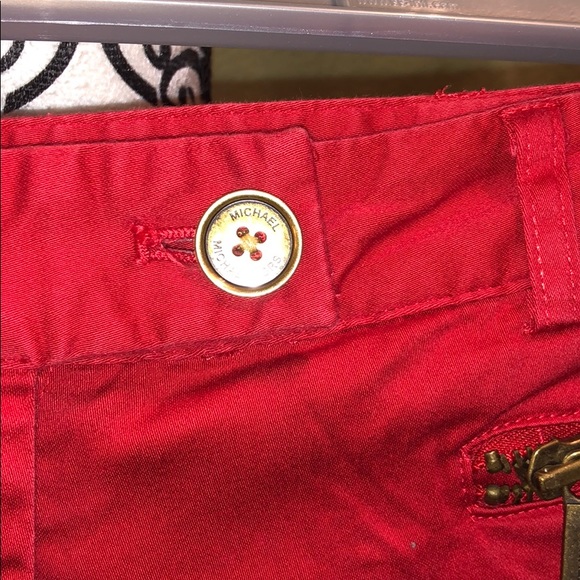 Red pants - Picture 4 of 7